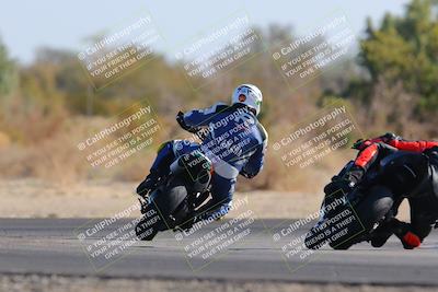 media/Dec-18-2022-SoCal Trackdays (Sun) [[8099a50955]]/Turn 7 Backside (1125am)/